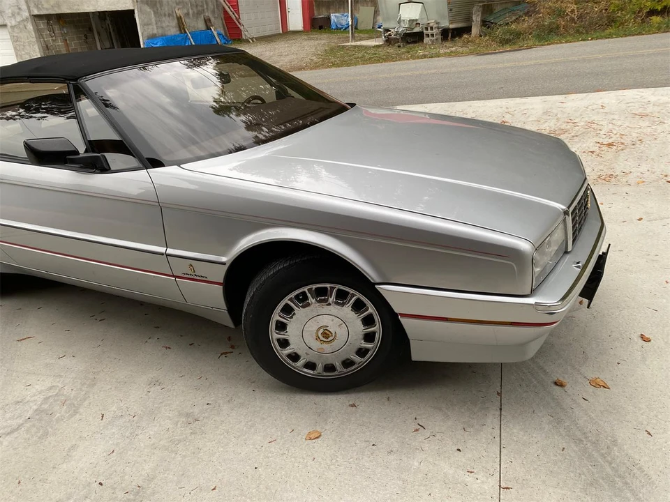1986 Cadillac Allante - Image 4 of 31