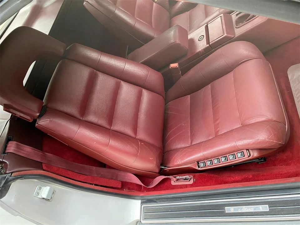 1986 Cadillac Allante - Image 16 of 31