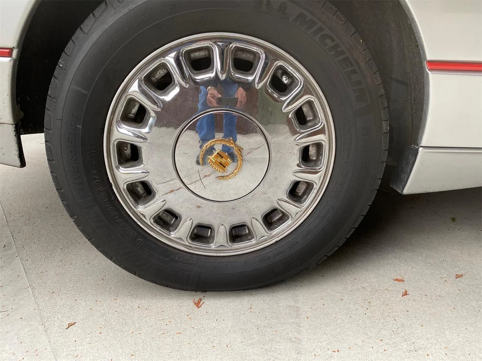 1986 Cadillac Allante - Image 24 of 31