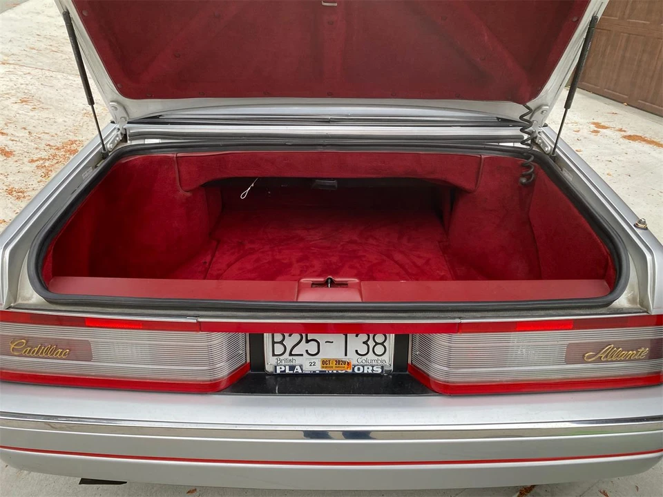 1986 Cadillac Allante - Image 25 of 31