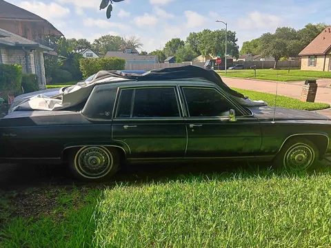 1986 Cadillac Brougham Sedan 4D