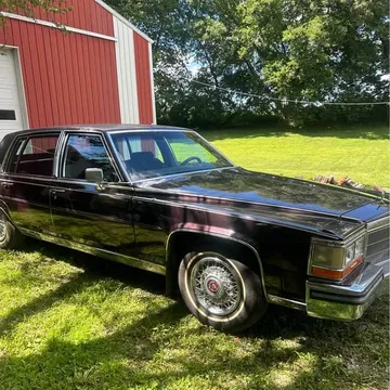 1986 Cadillac Brougham Sedan 4D