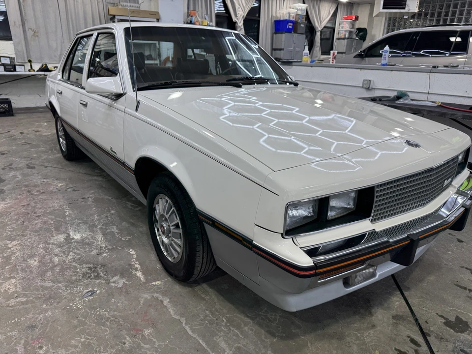 1986 Cadillac Cimarron - Image 3 of 31