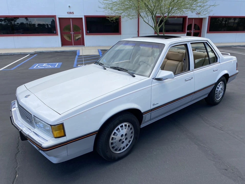 1986 Cadillac Cimarron - Image 5 of 31