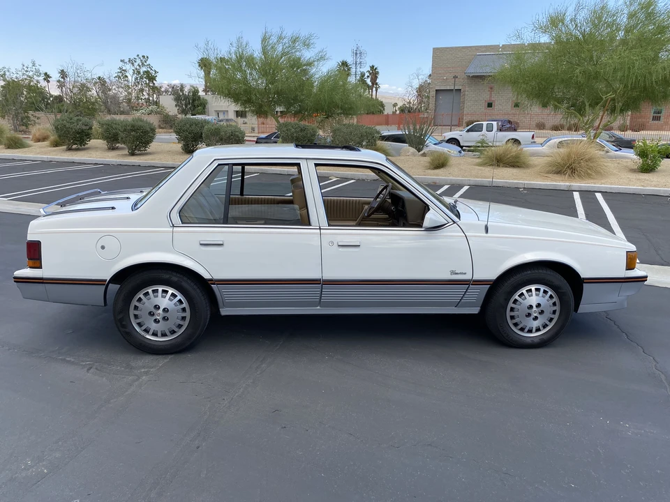 1986 Cadillac Cimarron - Image 16 of 31