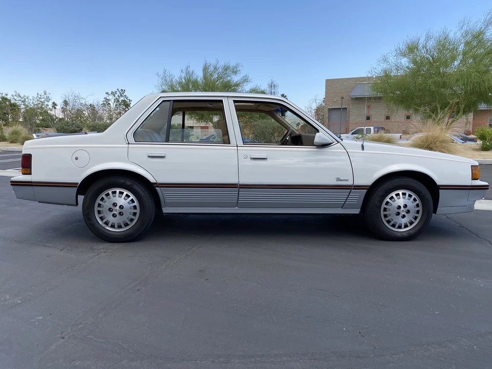 1986 Cadillac Cimarron - Image 15 of 31