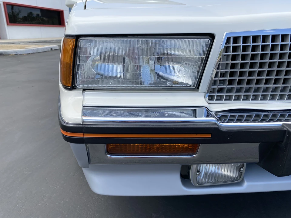 1986 Cadillac Cimarron - Image 27 of 31