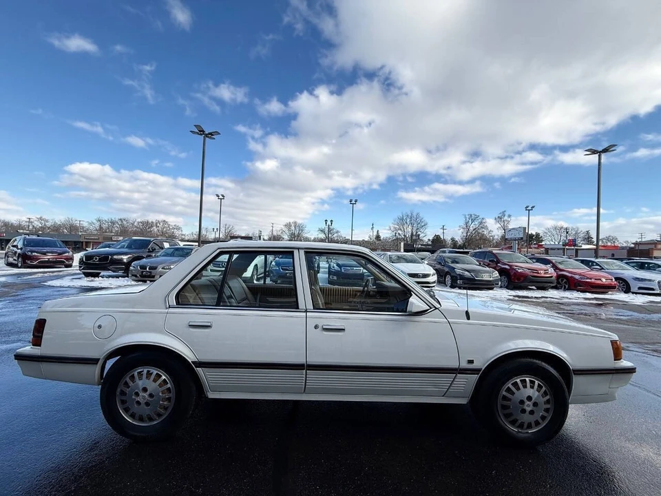 1986 Cadillac Cimarron - Image 6 of 21