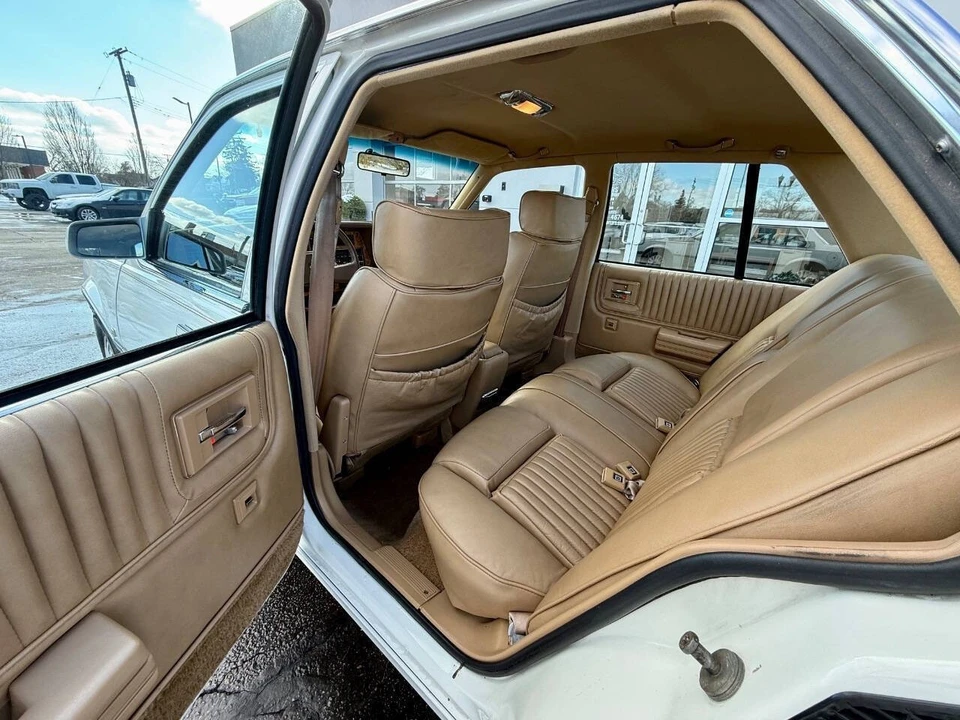 1986 Cadillac Cimarron - Image 14 of 21