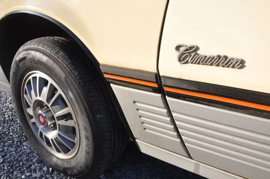 1986 Cadillac Cimarron - Image 5 of 10
