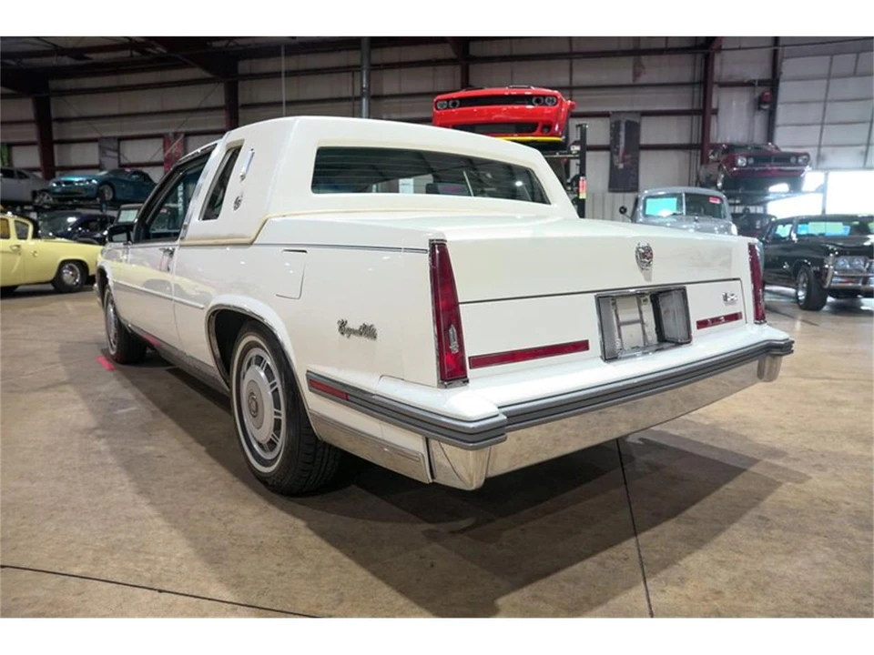 1986 Cadillac DeVille 6th Gen - Image 6 of 31