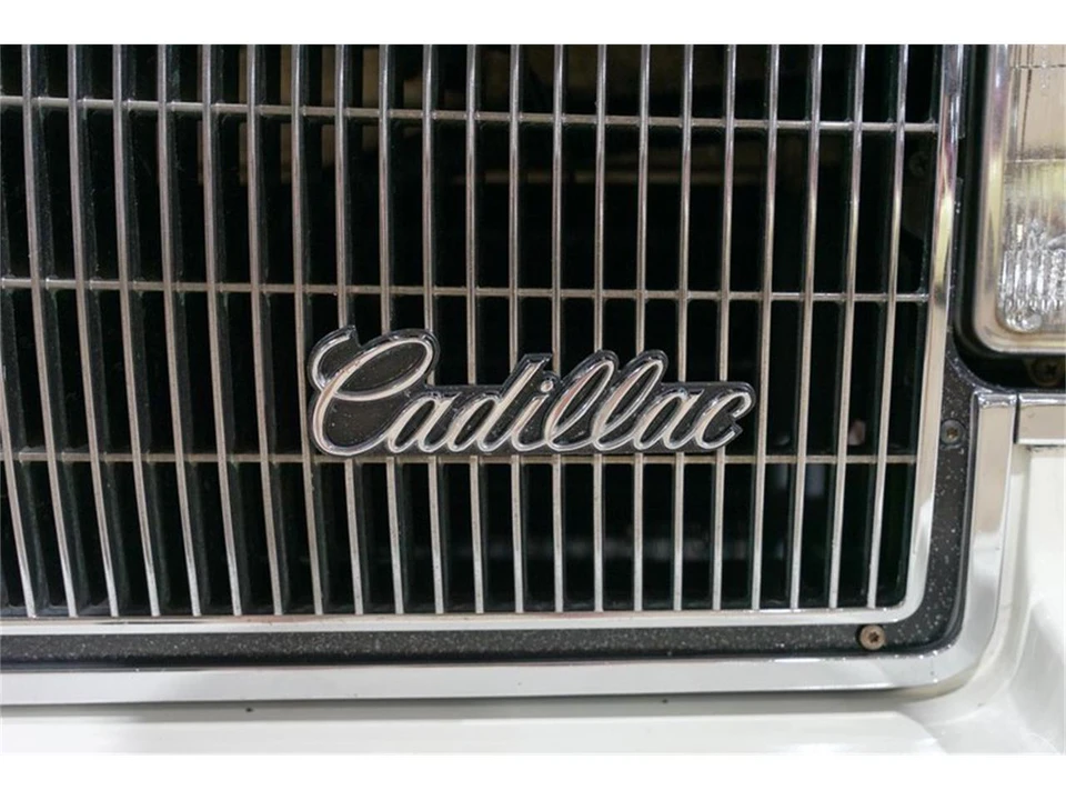 1986 Cadillac DeVille 6th Gen - Image 22 of 31