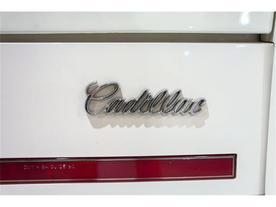 1986 Cadillac DeVille 6th Gen - Image 27 of 31