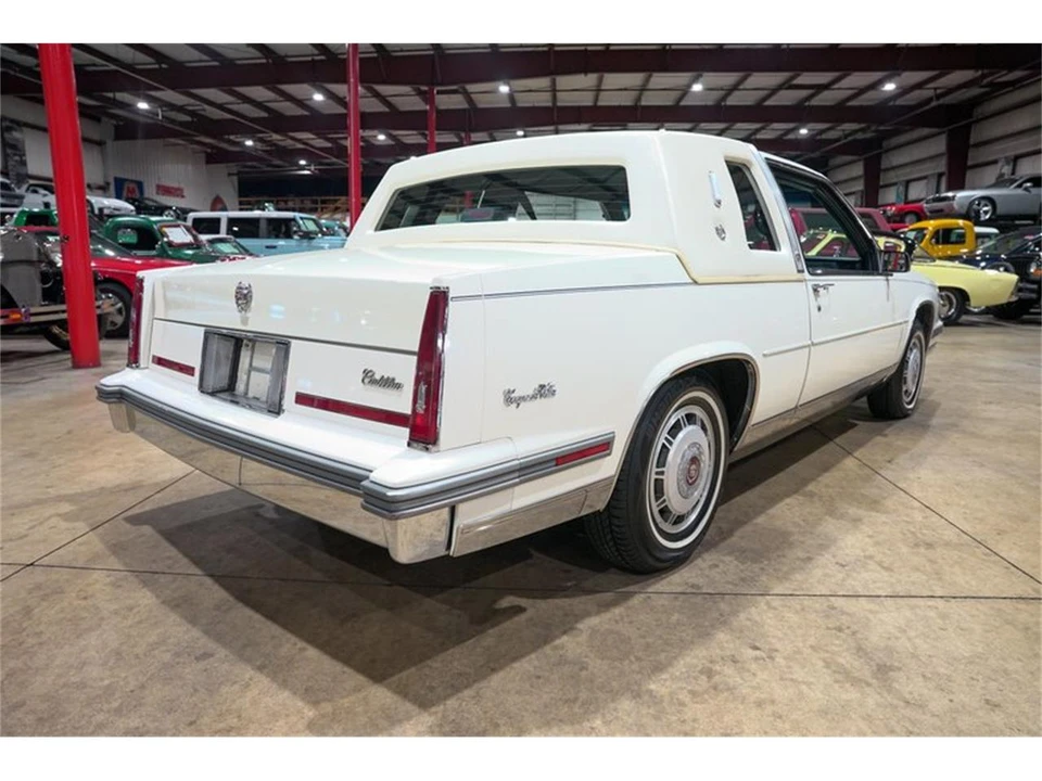 1986 Cadillac DeVille 6th Gen - Image 8 of 31