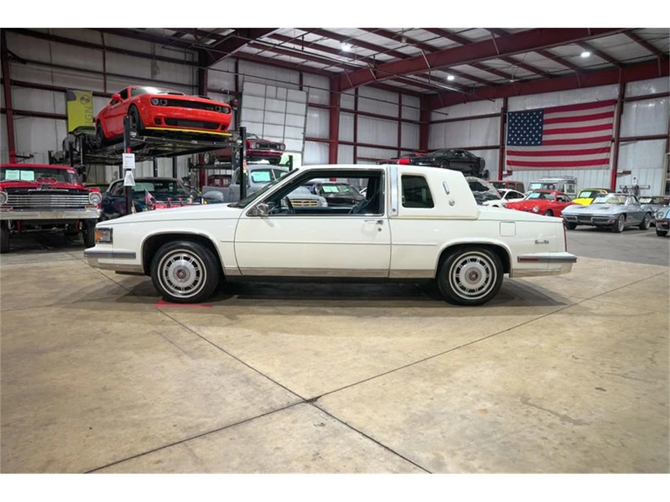 1986 Cadillac DeVille 6th Gen - Image 4 of 31