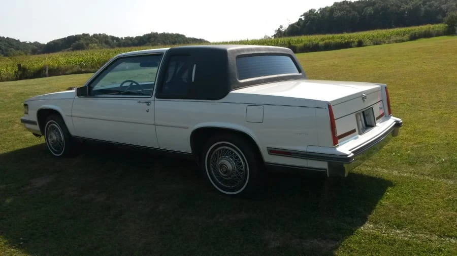1986 Cadillac DeVille 6th Gen - Image 2 of 7