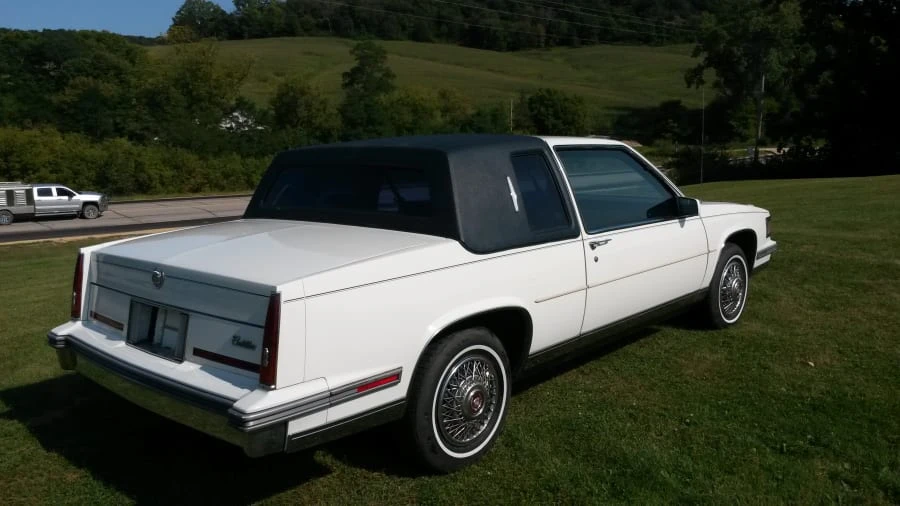 1986 Cadillac DeVille 6th Gen - Image 6 of 7