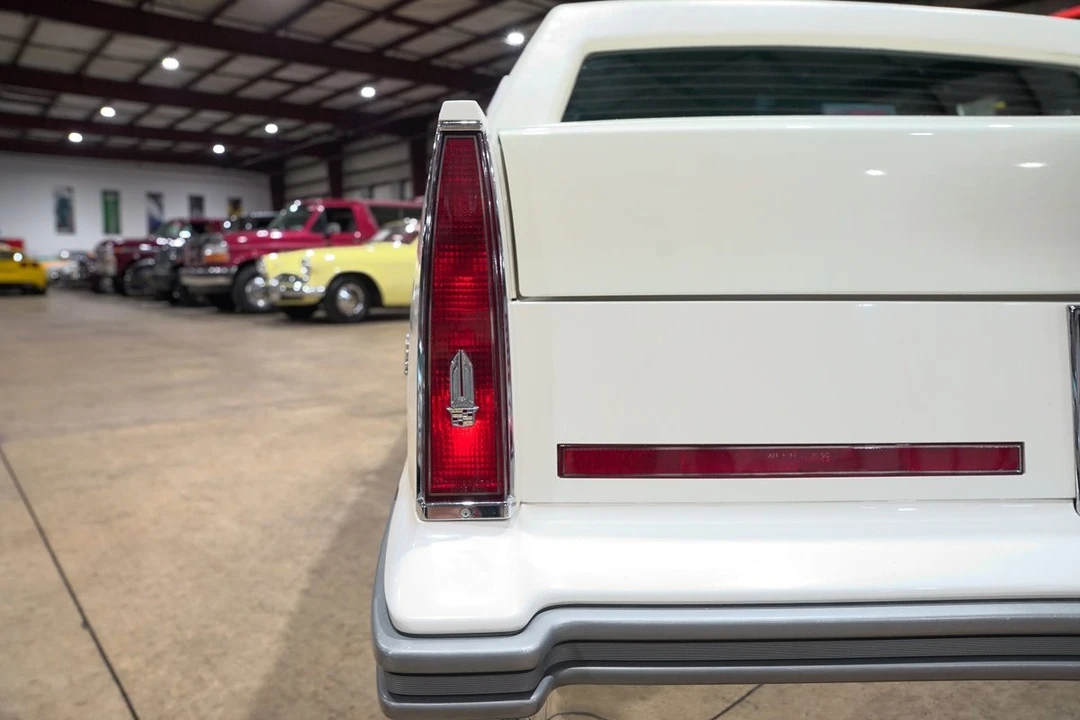 1986 Cadillac DeVille 6th Gen - Image 30 of 31