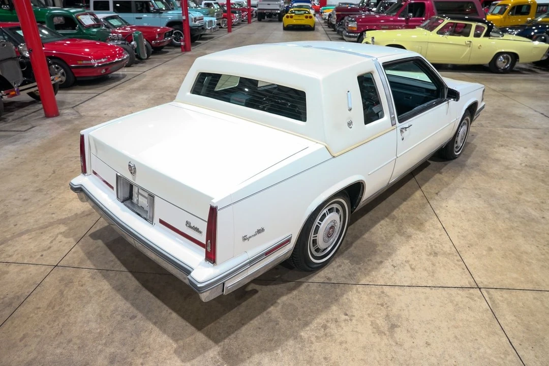 1986 Cadillac DeVille 6th Gen - Image 11 of 31