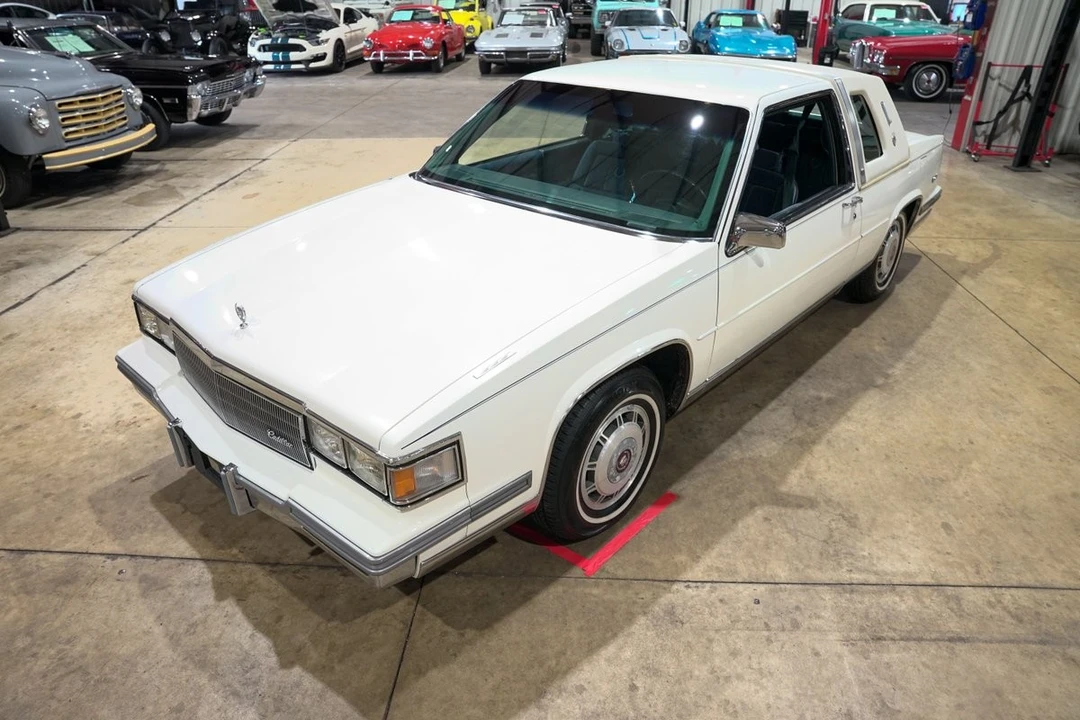 1986 Cadillac DeVille 6th Gen - Image 10 of 31