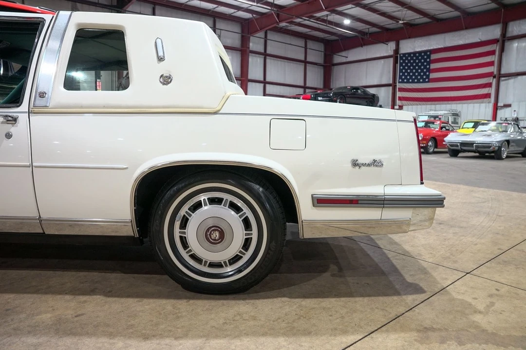 1986 Cadillac DeVille 6th Gen - Image 2 of 31