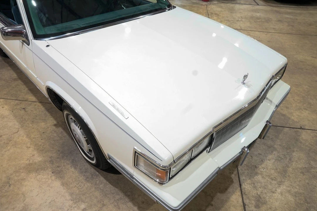 1986 Cadillac DeVille 6th Gen - Image 12 of 31