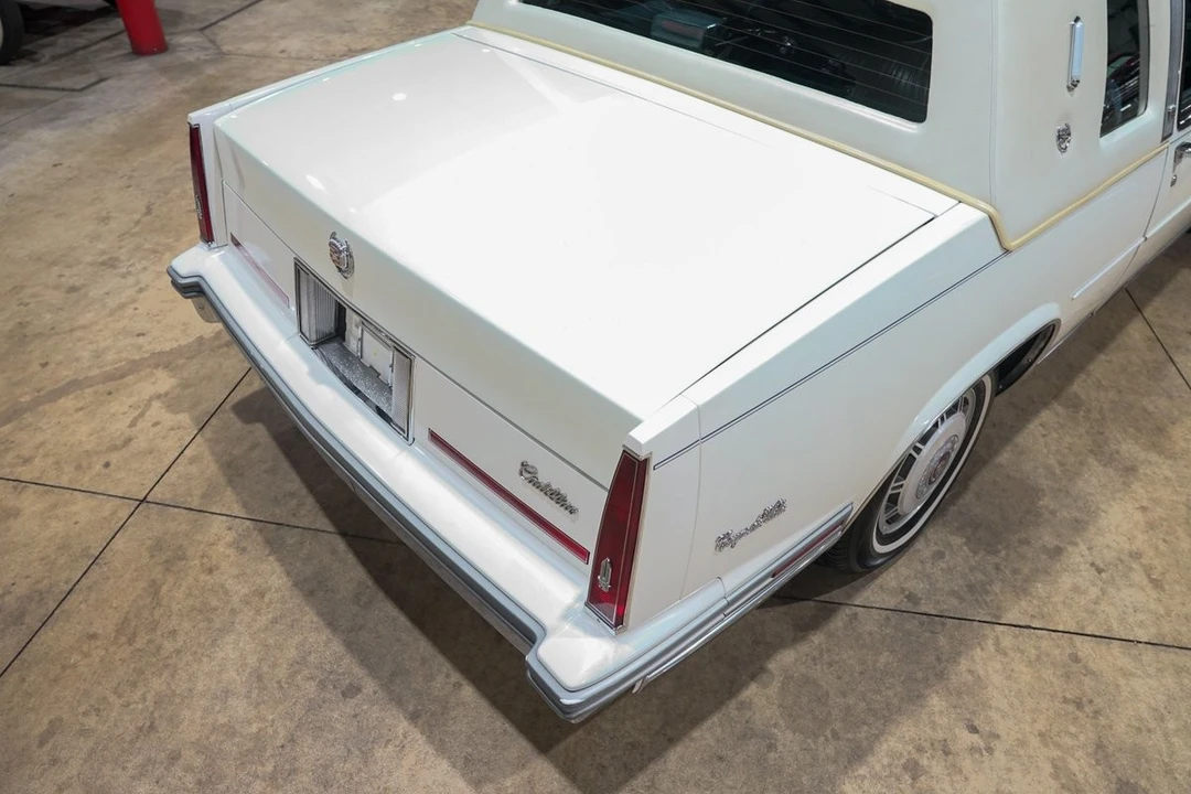 1986 Cadillac DeVille 6th Gen - Image 20 of 31