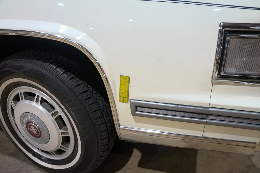 1986 Cadillac DeVille 6th Gen - Image 23 of 31