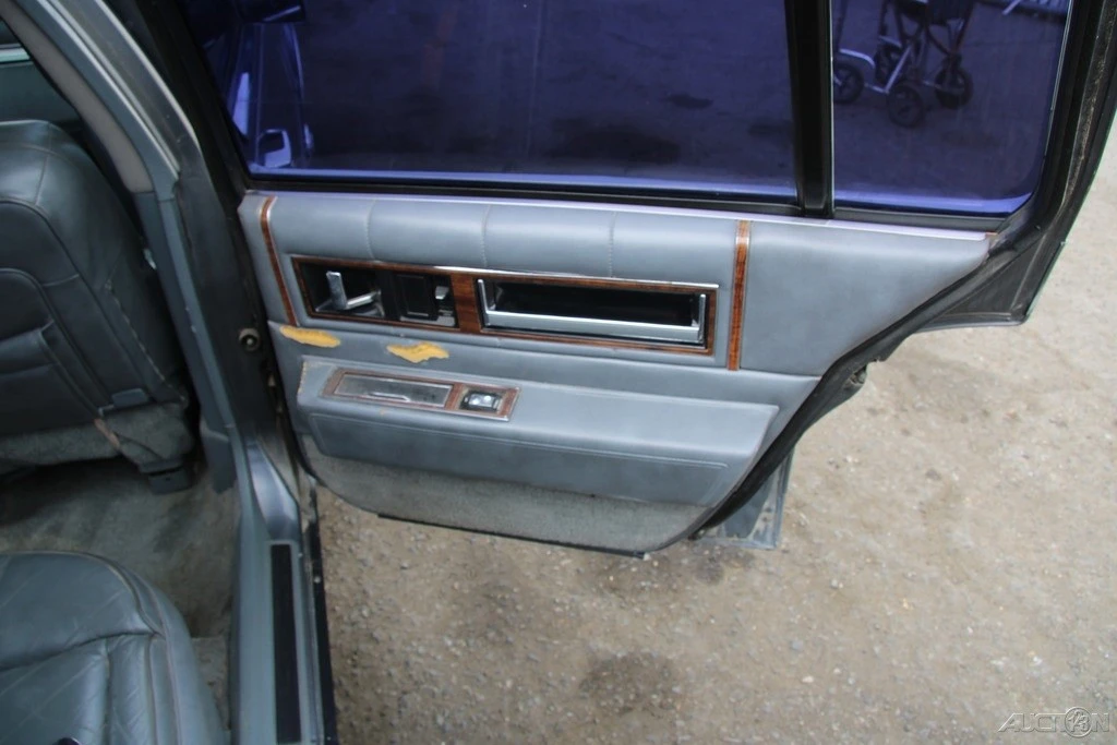 1986 Cadillac DeVille 6th Gen - Image 21 of 24