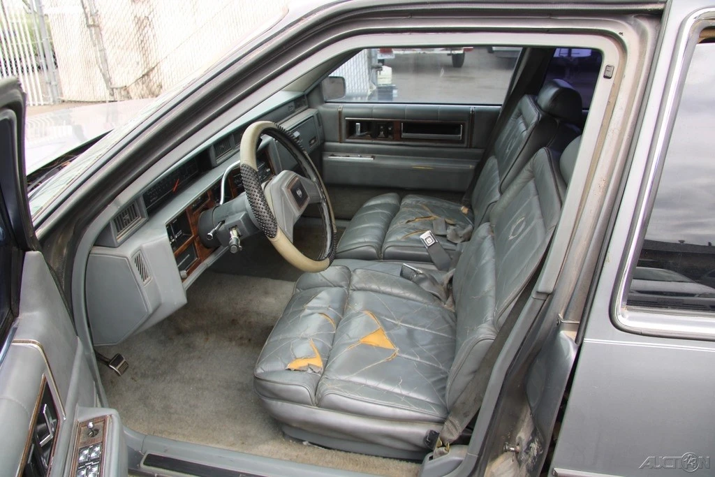 1986 Cadillac DeVille 6th Gen - Image 14 of 24