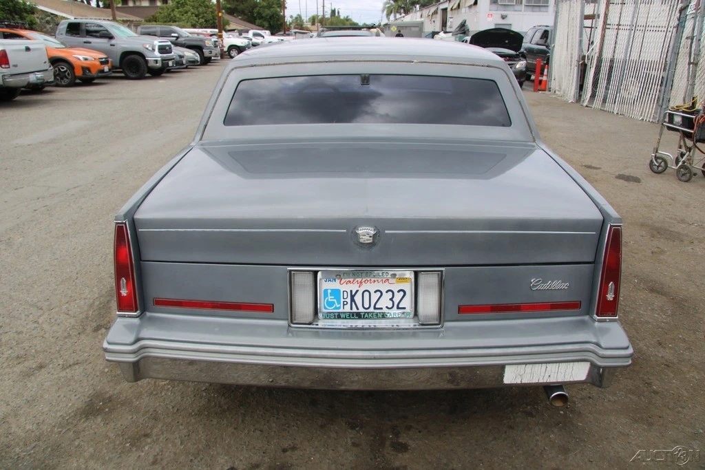 1986 Cadillac DeVille 6th Gen - Image 6 of 24