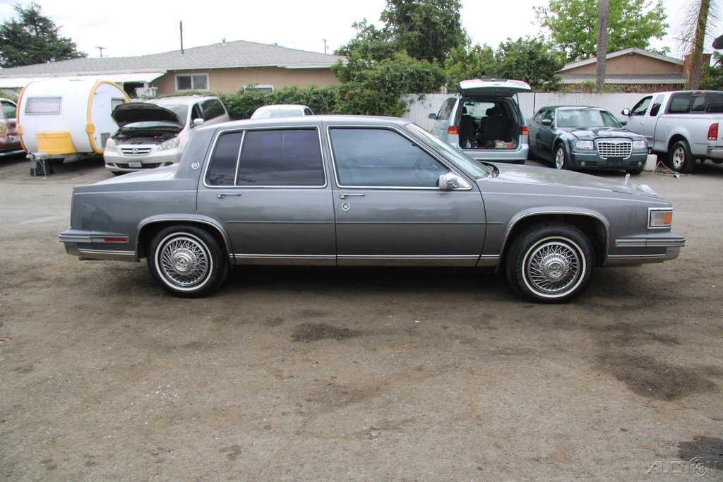 1986 Cadillac DeVille 6th Gen - Image 9 of 24