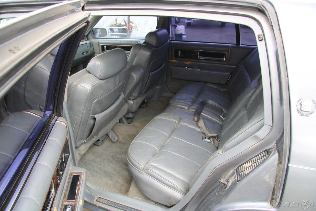 1986 Cadillac DeVille 6th Gen - Image 20 of 24