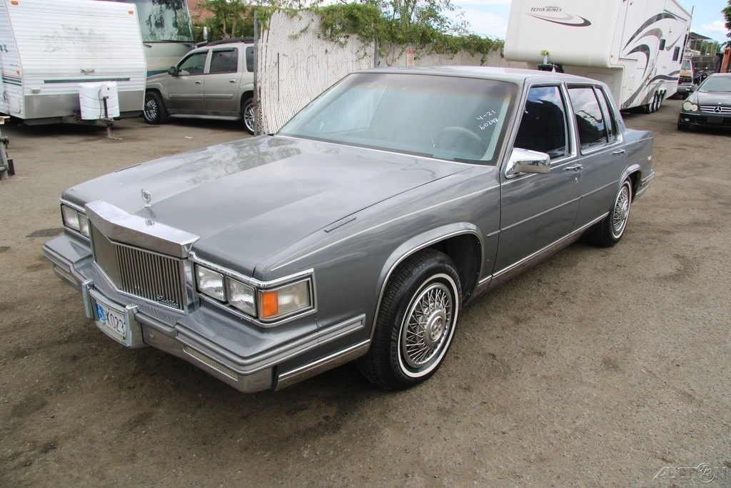 1986 Cadillac DeVille 6th Gen - Image 2 of 24