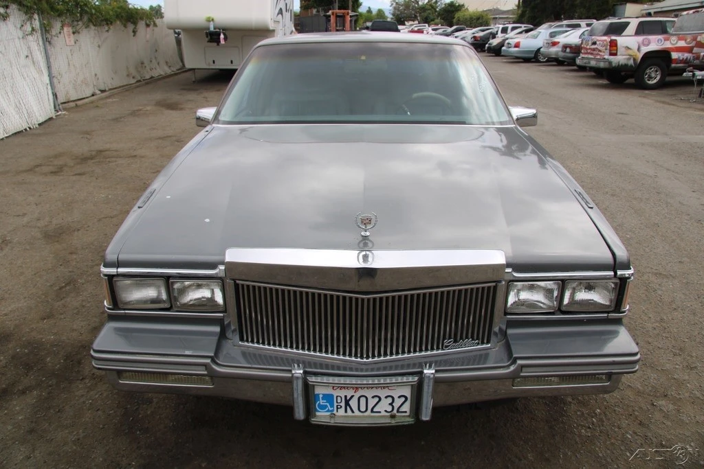 1986 Cadillac DeVille 6th Gen - Image 11 of 24