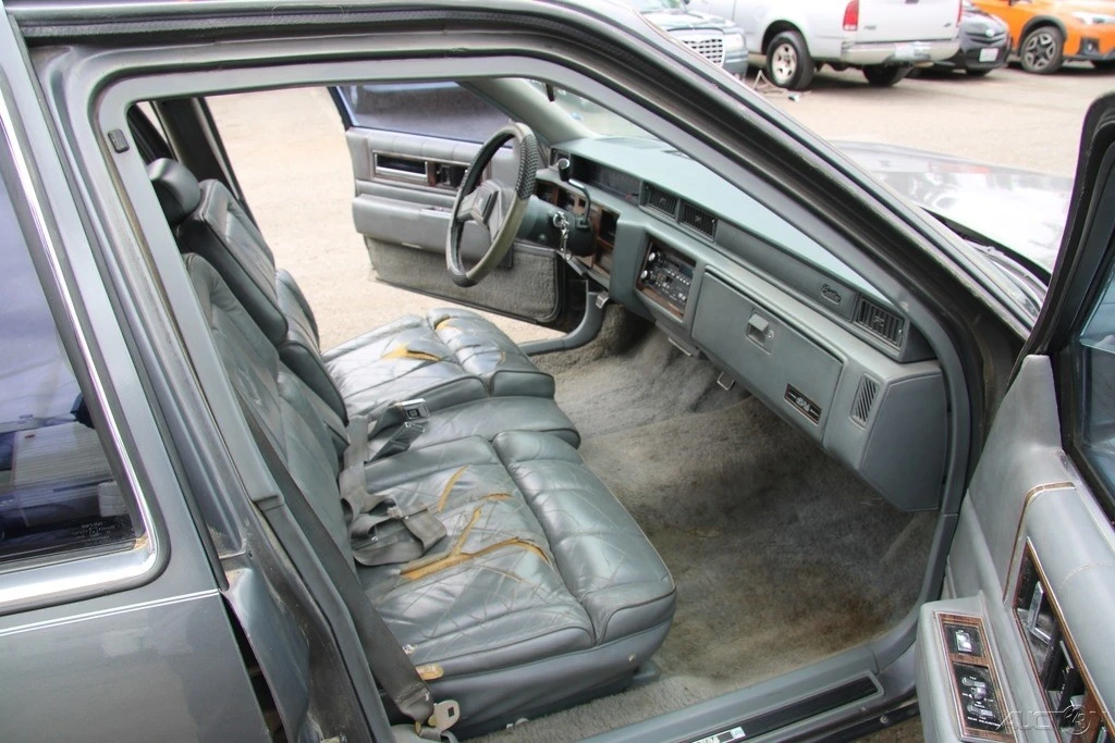 1986 Cadillac DeVille 6th Gen - Image 24 of 24
