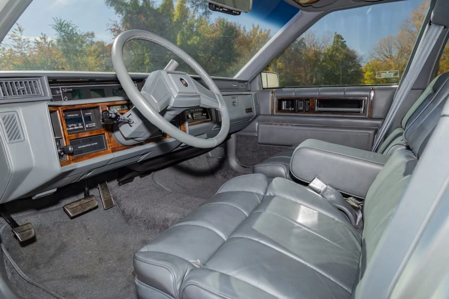 1986 Cadillac DeVille 6th Gen - Image 14 of 31