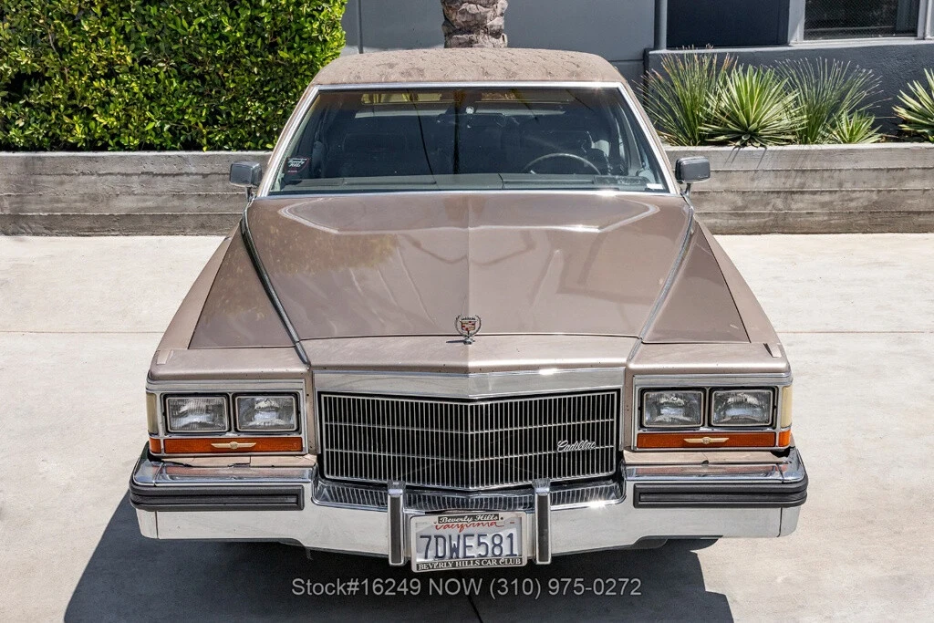 1986 Cadillac Fleetwood - Image 2 of 12
