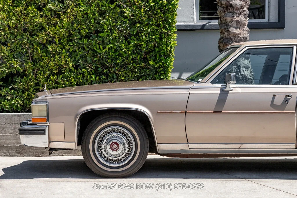 1986 Cadillac Fleetwood - Image 12 of 12