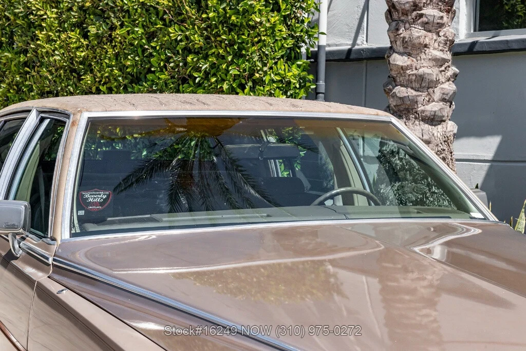 1986 Cadillac Fleetwood - Image 9 of 12
