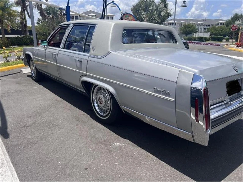 1986 Cadillac Fleetwood - Image 2 of 21