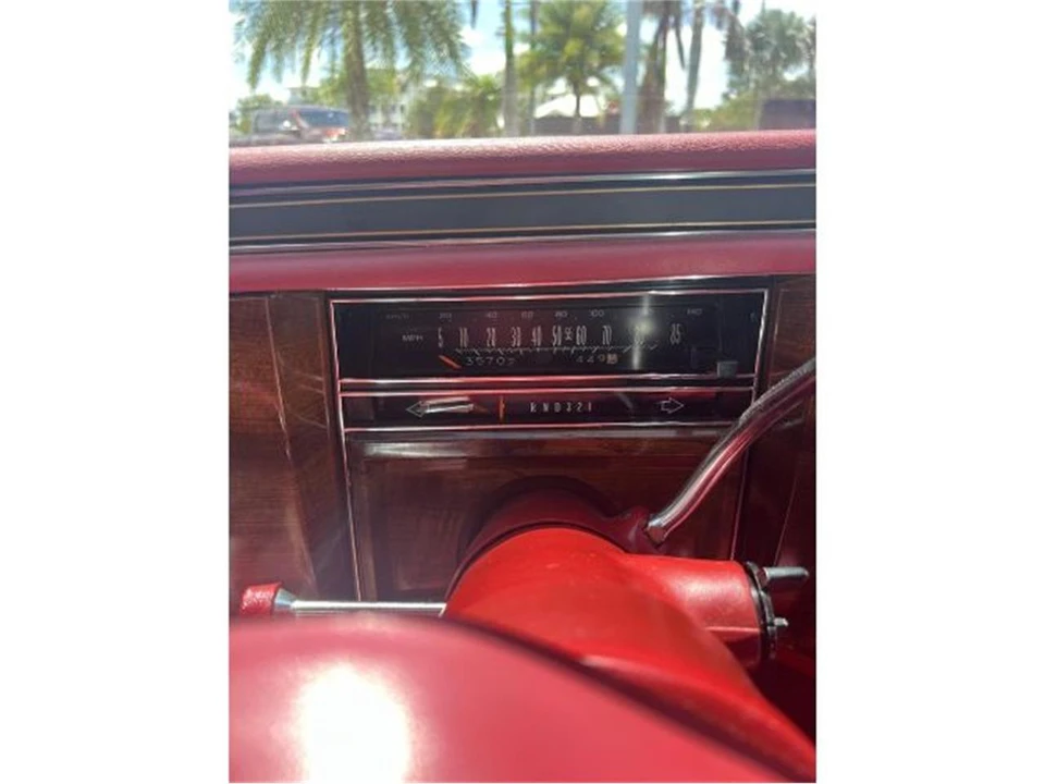 1986 Cadillac Fleetwood - Image 10 of 21