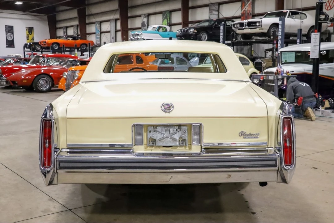 1986 Cadillac Fleetwood - Image 7 of 12