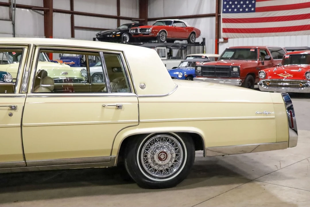 1986 Cadillac Fleetwood - Image 5 of 12