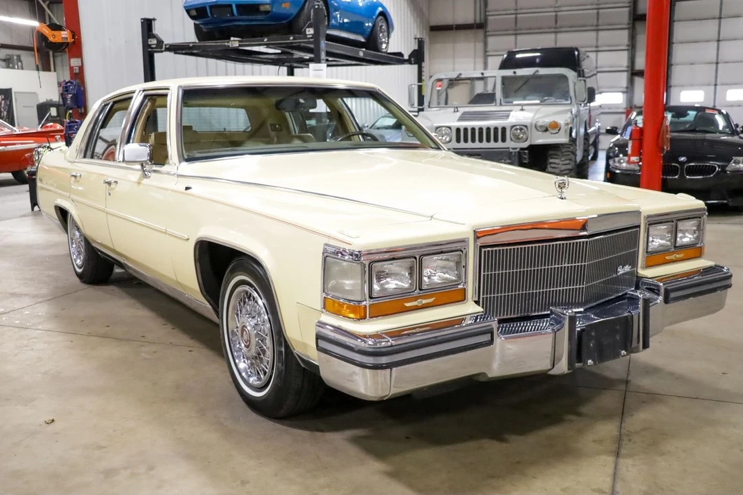 1986 Cadillac Fleetwood - Image 12 of 12