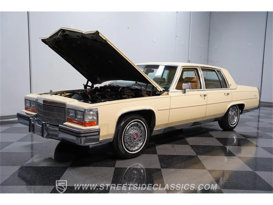 1986 Cadillac Fleetwood - Image 25 of 31
