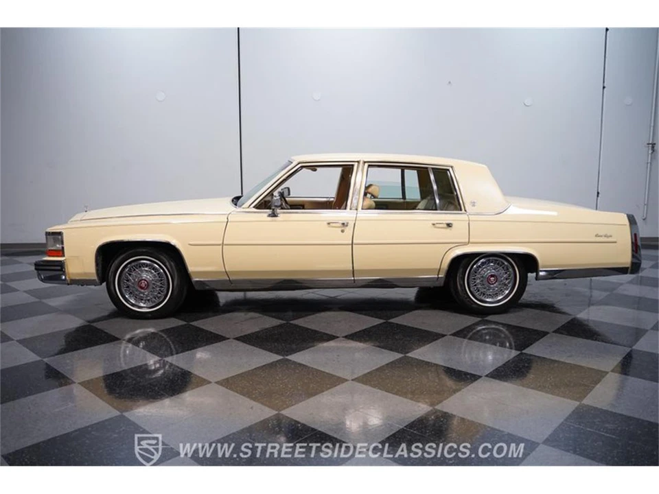 1986 Cadillac Fleetwood - Image 2 of 31