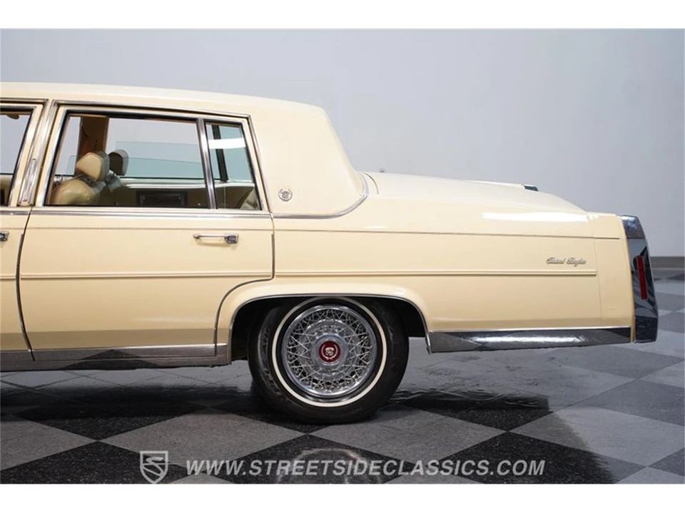 1986 Cadillac Fleetwood - Image 20 of 31
