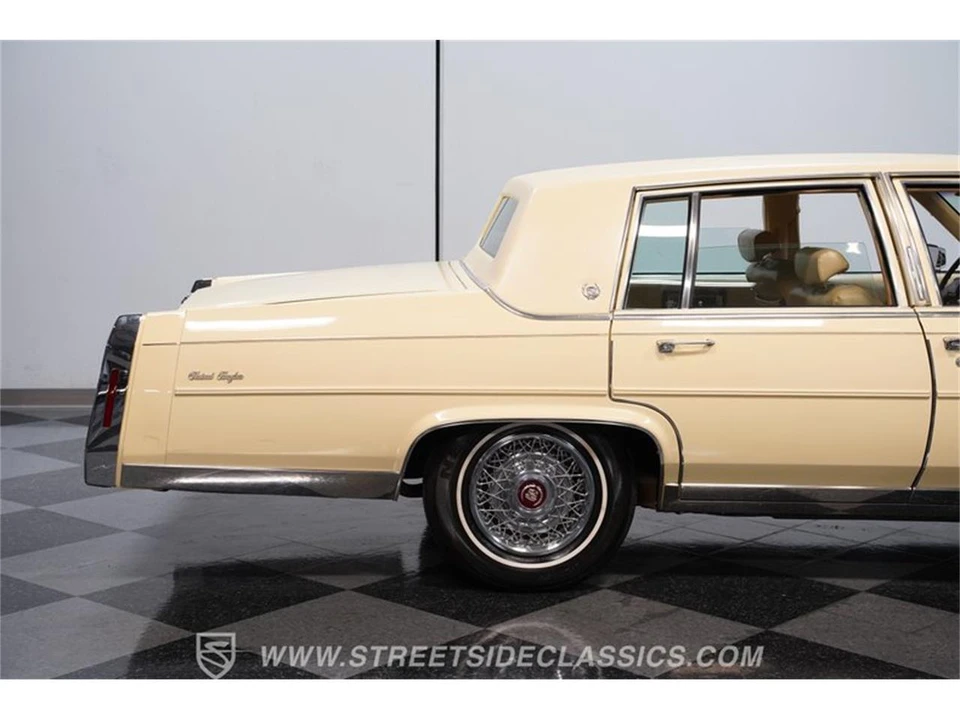 1986 Cadillac Fleetwood - Image 23 of 31