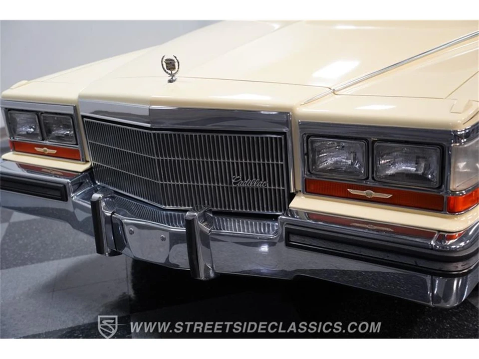 1986 Cadillac Fleetwood - Image 17 of 31